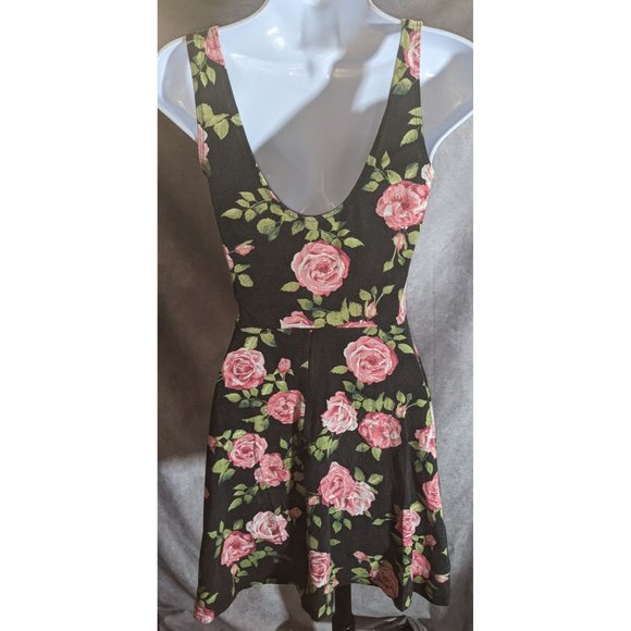 Forever 21 Black And Pink Floral Skater Dress - Picture 3 of 5